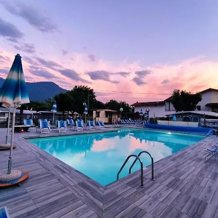 キャンプ場 Italia 90